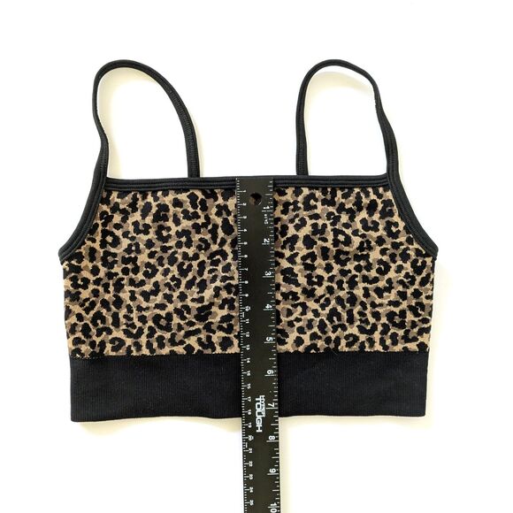 NWT Fabletics Cloud Seamless Midi Bralette Bra Top S Animal Print Cheetah Active - Picture 9 of 9